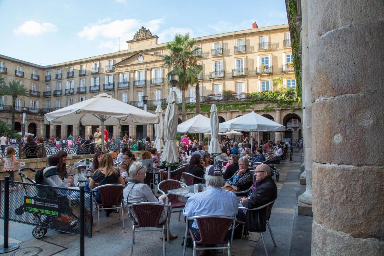 Plaza Nueva Habitaciones Bilbao Exteriör bild